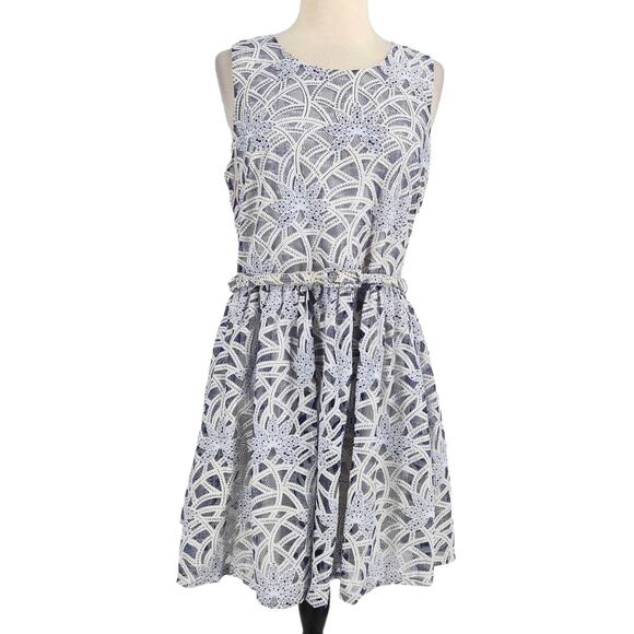 Yumi Lace dress Blue & White Fit & Flare Size US 8 - Picture 1 of 5